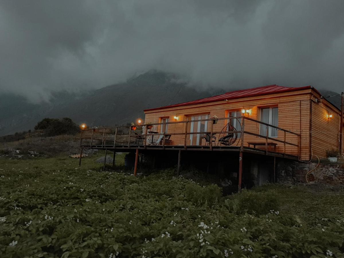 Guesthouse Elli & Cottages Kazbegi Ngoại thất bức ảnh