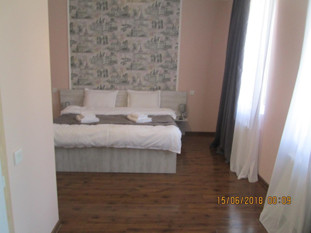 Guesthouse Elli & Cottages Kazbegi Ngoại thất bức ảnh