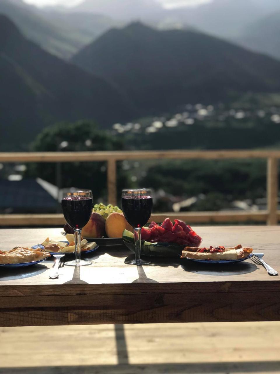 Guesthouse Elli & Cottages Kazbegi Ngoại thất bức ảnh