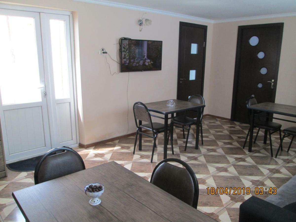 Guesthouse Elli & Cottages Kazbegi Ngoại thất bức ảnh