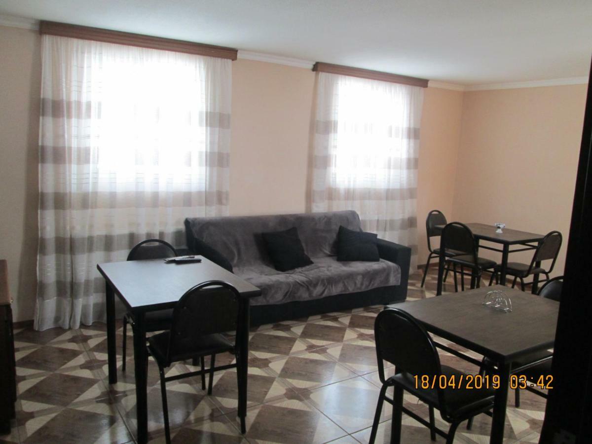 Guesthouse Elli & Cottages Kazbegi Ngoại thất bức ảnh