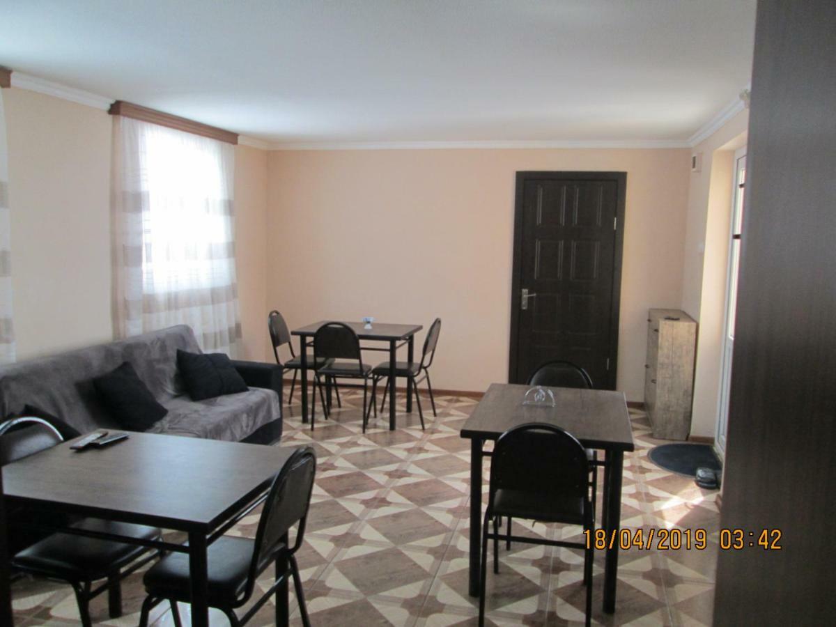 Guesthouse Elli & Cottages Kazbegi Ngoại thất bức ảnh